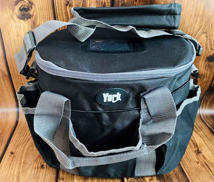 TORBA NA SZCZOTKI DLA KONIA SZCZOTKA CZARNO-SZARA