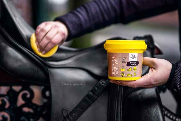 SMAR DO SKÓR SIODŁA OGŁOWIA PREMIUM 500ML BALSAM