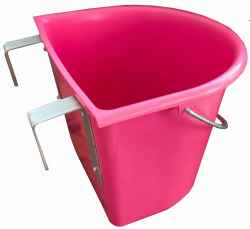 KARMIDŁO KORYTO ŻŁÓB 15L Z PAŁĄKIEM ZAWIESIEM KONI