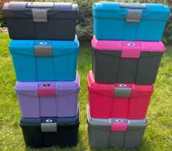 SKRZYNKA JEŹDZIECKA NA SZCZOTKI DLA KONIA LAGUNA