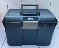 SKRZYNKA JEŹDZIECKA NA SZCZOTKI DLA KONIA GRANAT