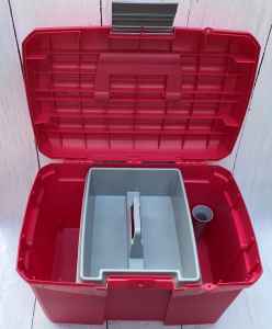 SKRZYNKA JEŹDZIECKA SKRZYNKA NA SZCZOTKI DLA KONIA