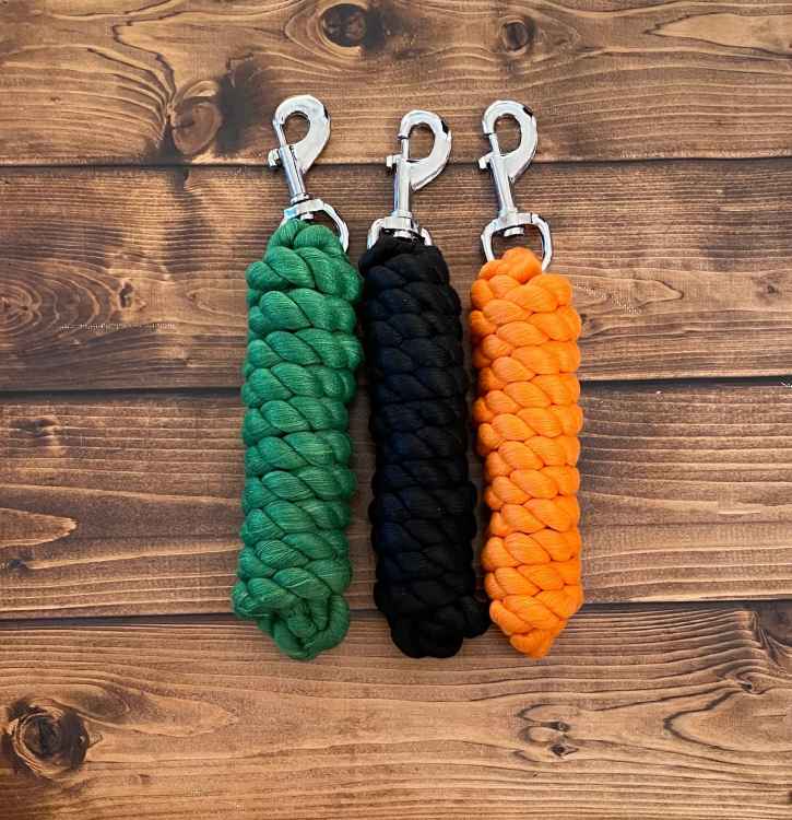 UWIĄZ DLA KONIA KUCA ŹREBAKA 2M STANDARD CZARNY