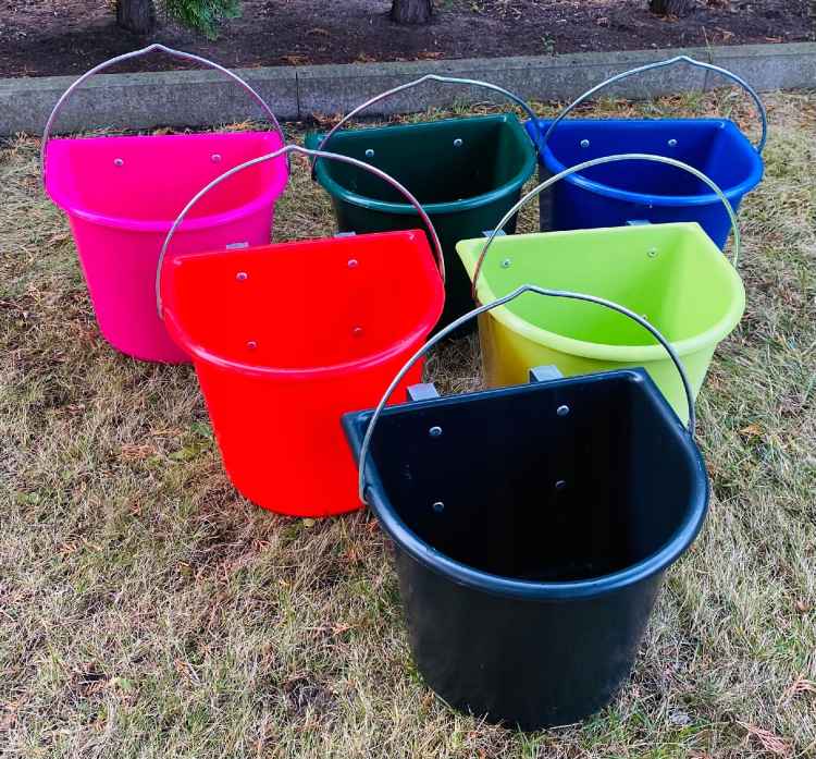 KARMIDŁO KORYTO ŻŁÓB 15L Z ZAWIESIEM PAŁĄKIEM KOŃ