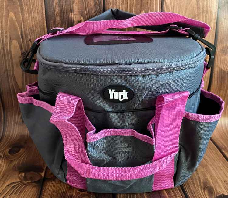 TORBA NA SZCZOTKI DLA KONIA SZCZOTKA CZERWONA