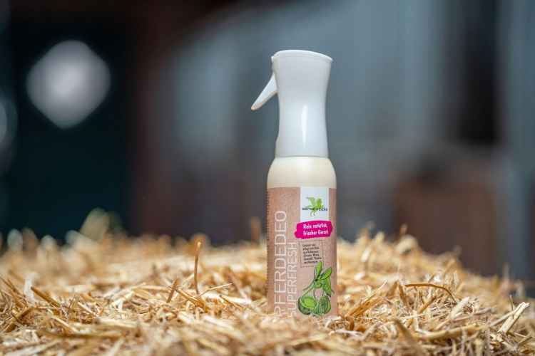 SPRAY NA MUCHY DLA KONIA KOŃ ODSTRASZA MUCHY OWADY KOMARY NATURALNY SKŁAD