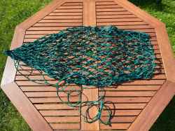 SIATKA NA SIANO DLA KONIA 5,5x5,5cm DO STAJNI 80CM RÓŻOWA