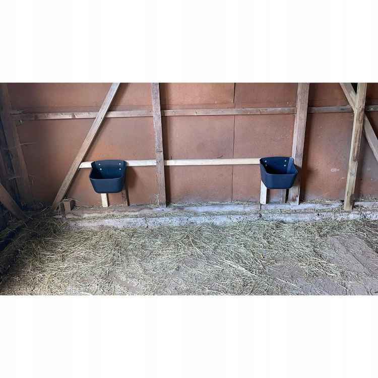 POIDŁO KARMIDŁO MOCNE KORYTO ŻŁÓB DLA KONI BYDŁA 15L