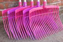 WIDŁY DO STAJNI DLA KONIA OBORY GNOJU