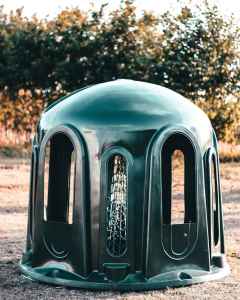 PAŚNIK DLA KONI Z SIATKĄ NA SIANO BALOT 10-CIO STANOWISKOWY