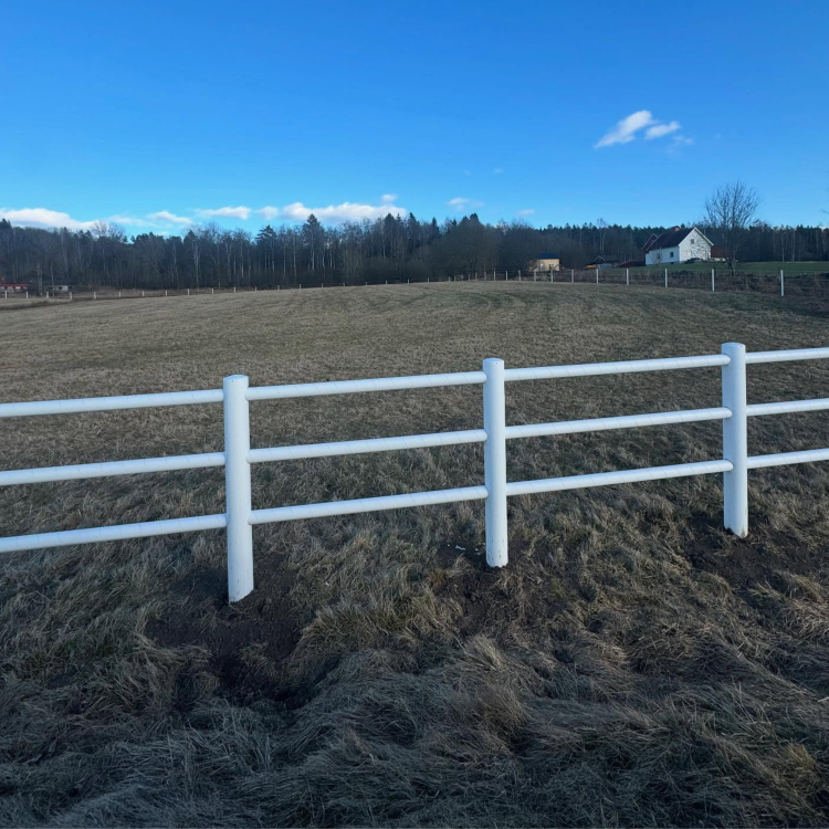 Ogrodzenie dla koni białe EquiSafe bezpieczne trwałe