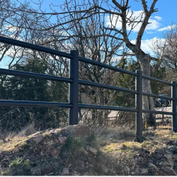 Plastikowe ogrodzenie dla koni czarne.png